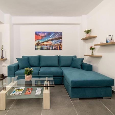 Brand New Aprt With Backyard In Lycabettus Hill ! Apartman Athén Kültér fotó