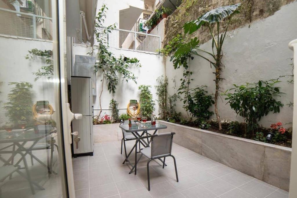 Brand New Aprt With Backyard In Lycabettus Hill ! Apartman Athén Kültér fotó