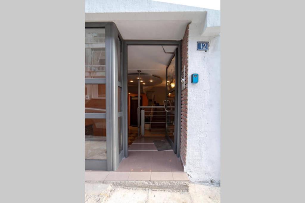 Brand New Aprt With Backyard In Lycabettus Hill ! Apartman Athén Kültér fotó